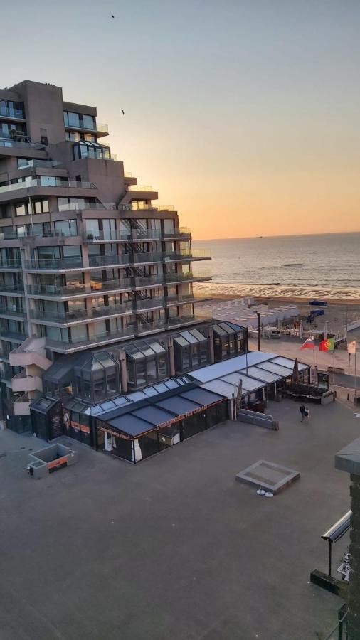Appartement Met Zeezicht Op Het Van Bunnenplein 크노케-하이스트 외부 사진