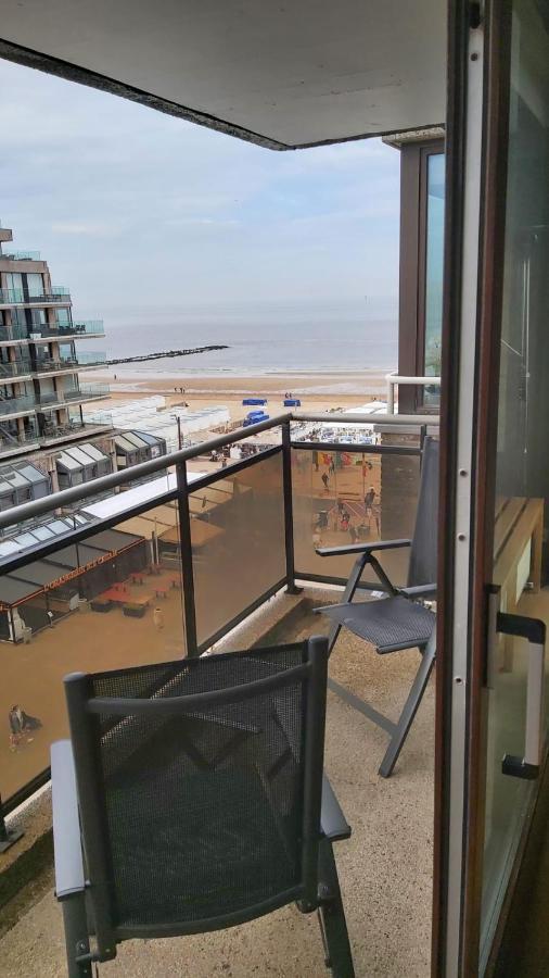 Appartement Met Zeezicht Op Het Van Bunnenplein 크노케-하이스트 외부 사진